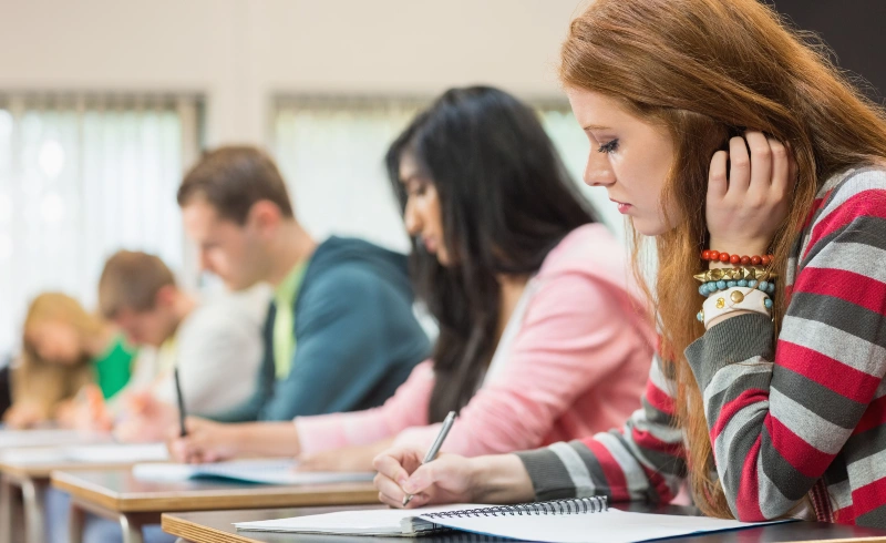 que es la formacion reglada en españa​